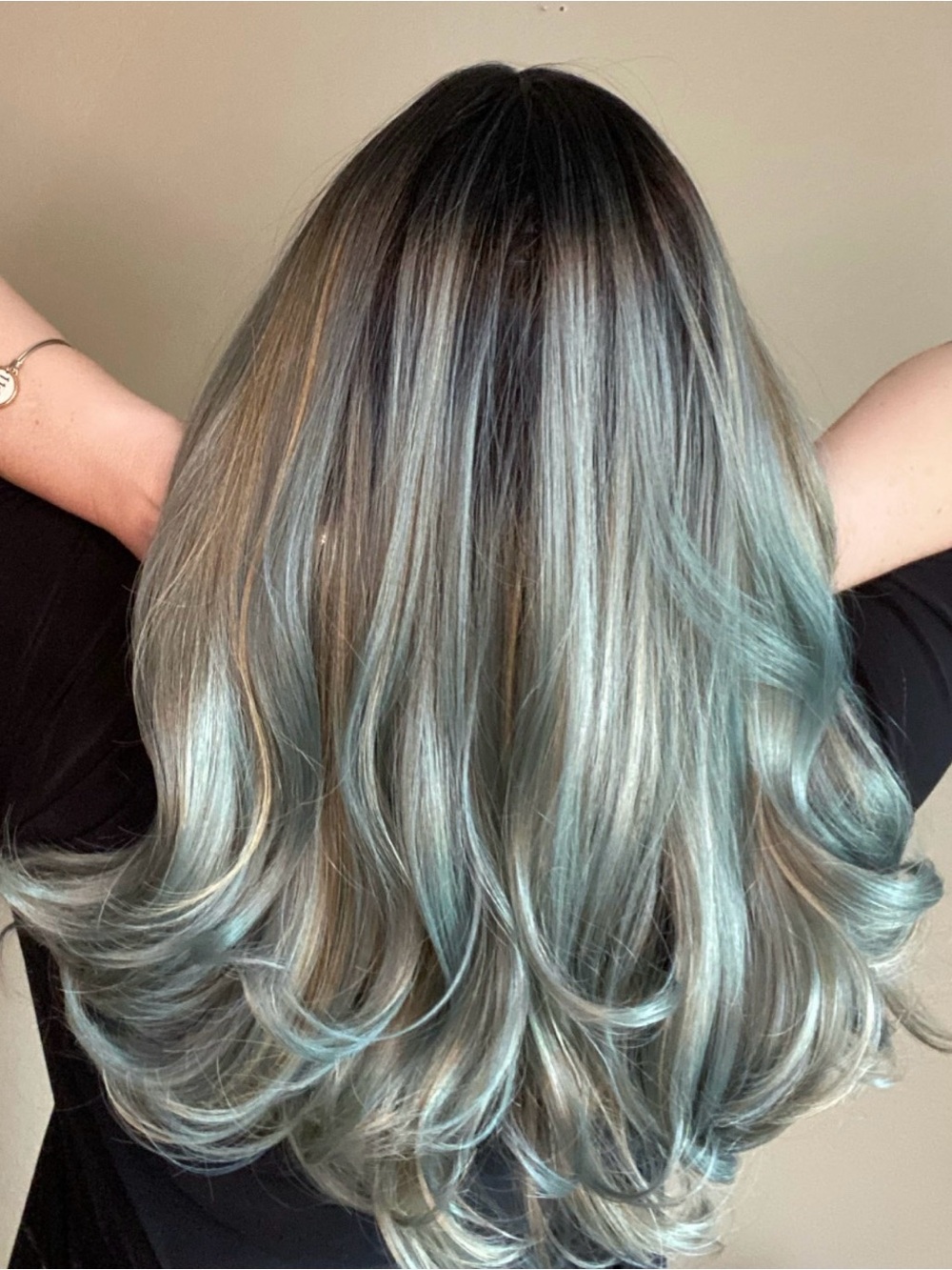 Noble synthetic lace front wig silver with golden highlights